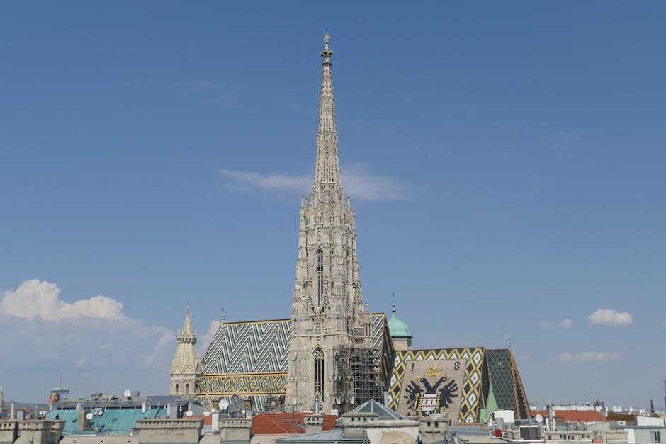 Adlersymbol, blauer himmel, christentum