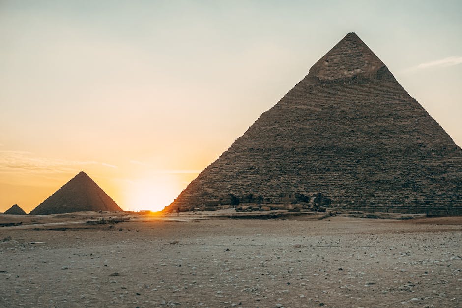 &auml;gyptische Pyramiden W&auml;hrend Des Sonnenuntergangs